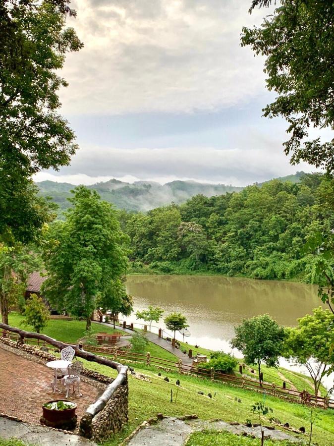 Nan Waterside Hong Bon Nern Bed & Breakfast エクステリア 写真